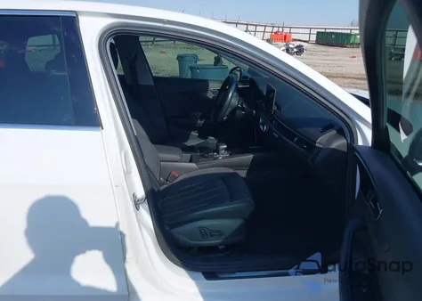 2021 Audi A4 Premium 40 Tfsi Quattro S Tronic z USA, uszkodzony, nr VIN WAUABAF48MA043836